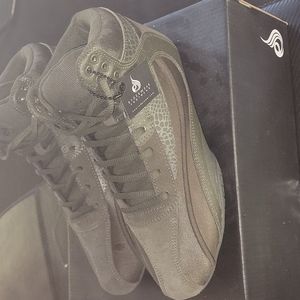 NWT RYDERWEAR Fitness shoes